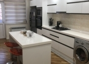 Satılır 3 otaqlı 128 m2 yeni tikili Həzi Aslanov