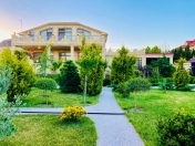 Satılır 10 otaqlı 670 m2 villa Mərdəkan