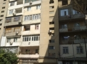 Satılır 5 otaqlı 130 m2 köhnə tikili İnşaatçılar m.