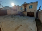 Satılır 7 otaqlı 143 m2 həyət evi Avtovağzal m.