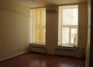 İcarəyə verilir 7 otaqlı 140 m2 ofis Sahil m.