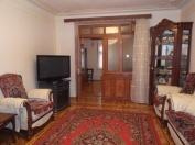 Satılır 4 otaqlı 130 m2 köhnə tikili Montin