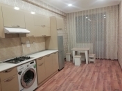 İcarəyə verilir 2 otaqlı 90 m2 yeni tikili 5 mkr