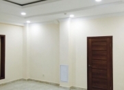 İcarəyə verilir 2 otaqlı 66 m2 obyekt 6-cı parallel