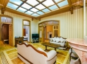 İcarəyə verilir 9 otaqlı 500 m2 obyekt 28 May m.