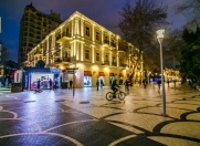 İcarəyə verilir 3 otaqlı 100 m2 köhnə tikili Fəvvarələr meydanı