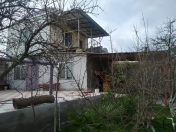 Satılır 2 otaqlı 230 m2 həyət evi Saray