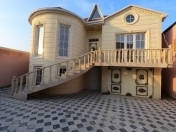 Satılır 4 otaqlı 130 m2 həyət evi Hövsan