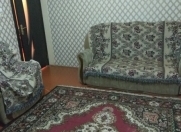 İcarəyə verilir 3 otaqlı 90 m2 köhnə tikili Xalqlar Dostluğu m.