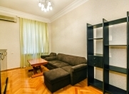 İcarəyə verilir 3 otaqlı 120 m2 köhnə tikili Sahil m.