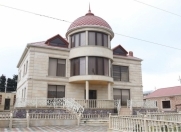 Satılır 10 otaqlı 700 m2 villa Novxanı