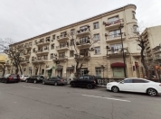 İcarəyə verilir 4 otaqlı 100 m2 köhnə tikili Nəriman Nərimanov m.