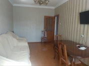 İcarəyə verilir 4 otaqlı 90 m2 köhnə tikili İnşaatçılar m.