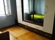 İcarəyə verilir 4 otaqlı 90 m2 köhnə tikili Yeni Yasamal