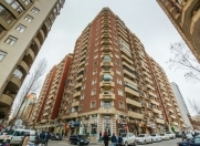 İcarəyə verilir 4 otaqlı 200 m2 yeni tikili Nəsimi r.