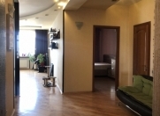 Satılır 3 otaqlı 131 m2 yeni tikili Yasamal bazarı