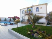 Satılır 7 otaqlı 320 m2 bağ evi Mərdəkan