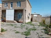 Satılır 7 otaqlı 8 m2 həyət evi Binə