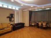 İcarəyə verilir 2 otaqlı 75 m2 yeni tikili Tibb Universiteti