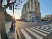 Satılır 2 otaqlı 98 m2 yeni tikili Elmlər Akademiyası m.