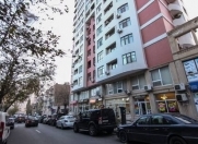 İcarəyə verilir 4 otaqlı 240 m2 yeni tikili Qış parkı