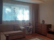 Satılır 2 otaqlı 42 m2 köhnə tikili Elmlər Akademiyası m.