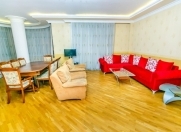 İcarəyə verilir 4 otaqlı 200 m2 yeni tikili Qış parkı