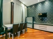 İcarəyə verilir 3 otaqlı 200 m2 yeni tikili MUM