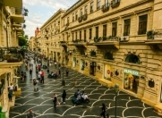 İcarəyə verilir 3 otaqlı 150 m2 köhnə tikili Sahil m.