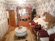 Satılır 3 otaqlı 90 m2 köhnə tikili Ukrayna dairəsi