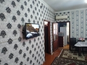 Satılır 3 otaqlı 65 m2 köhnə tikili Memar Əcəmi m.