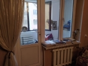 Satılır 2 otaqlı 43 m2 köhnə tikili Elmlər Akademiyası m.