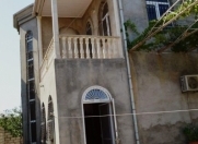 Satılır 6 otaqlı 250 m2 həyət evi Qaraçuxur