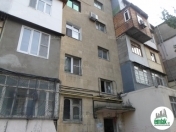 Satılır 5 otaqlı 108 m2 köhnə tikili Bakıxanov