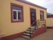 Satılır 3 otaqlı 100 m2 həyət evi Binə
