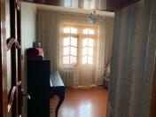 Satılır 5 otaqlı 107 m2 köhnə tikili Rəsulzadə