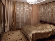 Satılır 3 otaqlı 132.5 m2 yeni tikili Nizami m.