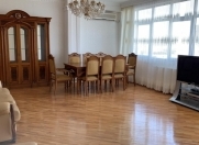 İcarəyə verilir 3 otaqlı 145 m2 yeni tikili Gənclik m.