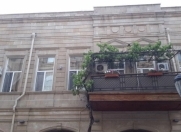 Satılır 2 otaqlı 65 m2 köhnə tikili Səbail r.