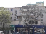 İcarəyə verilir 3 otaqlı 90 m2 köhnə tikili Asan Xidmət-3