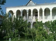 İcarəyə verilir 8 otaqlı 300 m2 bağ evi Novxanı