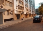 Satılır 3 otaqlı 70 m2 köhnə tikili Gənclik m.