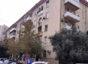 Satılır 3 otaqlı 60 m2 köhnə tikili Nizami m.