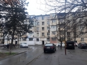 Satılır 2 otaqlı 50 m2 köhnə tikili 8 km
