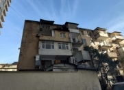Satılır 2 otaqlı 45 m2 köhnə tikili Elmlər Akademiyası m.