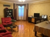 Satılır 3 otaqlı 140 m2 yeni tikili Gənclik m.