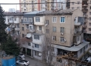 Satılır 2 otaqlı 65 m2 köhnə tikili Dərnəgül m.