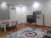 Satılır 2 otaqlı 80 m2 yeni tikili 28 May m.