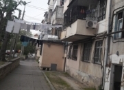 Satılır 2 otaqlı 46 m2 köhnə tikili 3 mkr