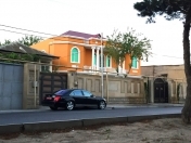 Satılır 9 otaqlı 500 m2 həyət evi Bakıxanov